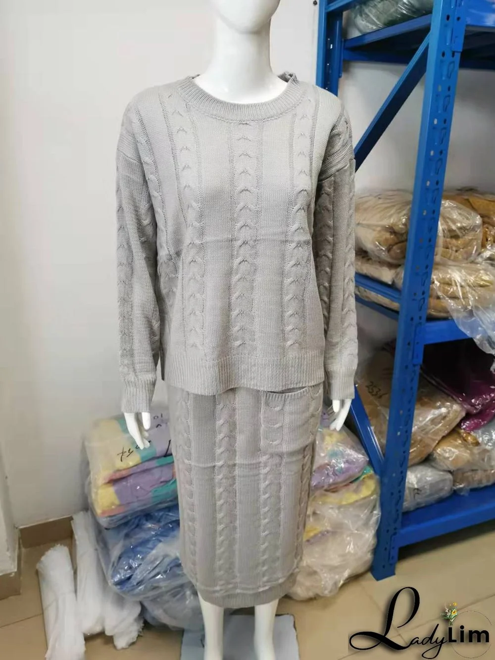 Autumn and winter women's fashion twist sweater suit set