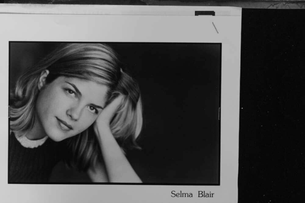 Selma Blair - 8x10 Headshot Photo Poster painting with Resume - Legally Blonde