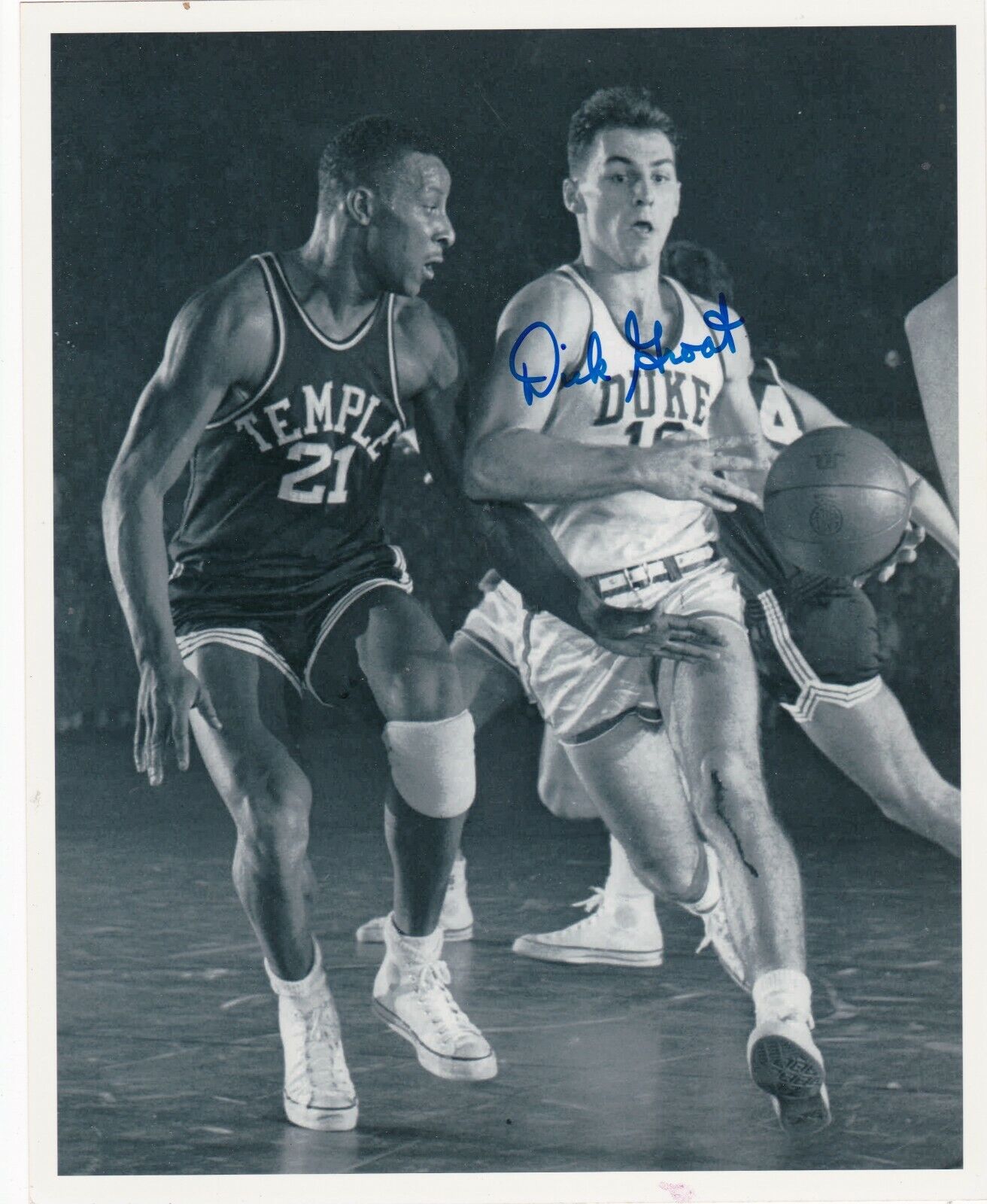 DICK GROAT DUKE BLUE DEVILS ACTION SIGNED 8x10