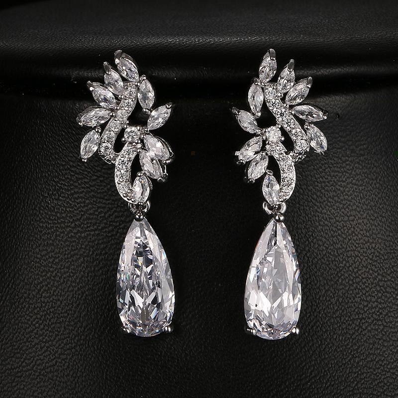 Gorgeous Cubic Zirconia Water Drop Shape Earrings-VESSFUL