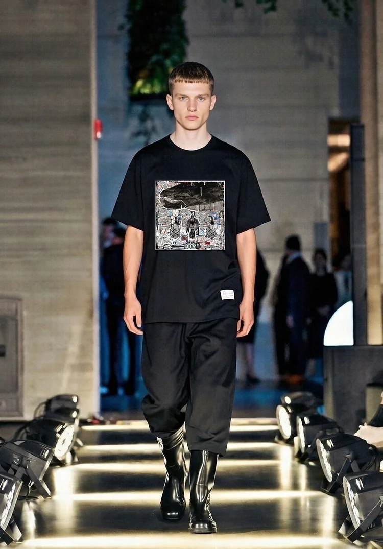 YANG YU Unisex Printed T-shirt  - 4 Recycled Water Bottles -Black