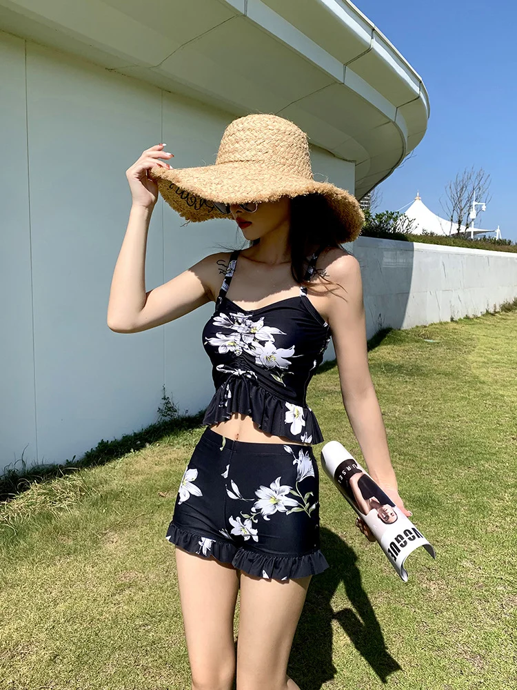 Three Piece Floral Swimsuit-Look Slimmer