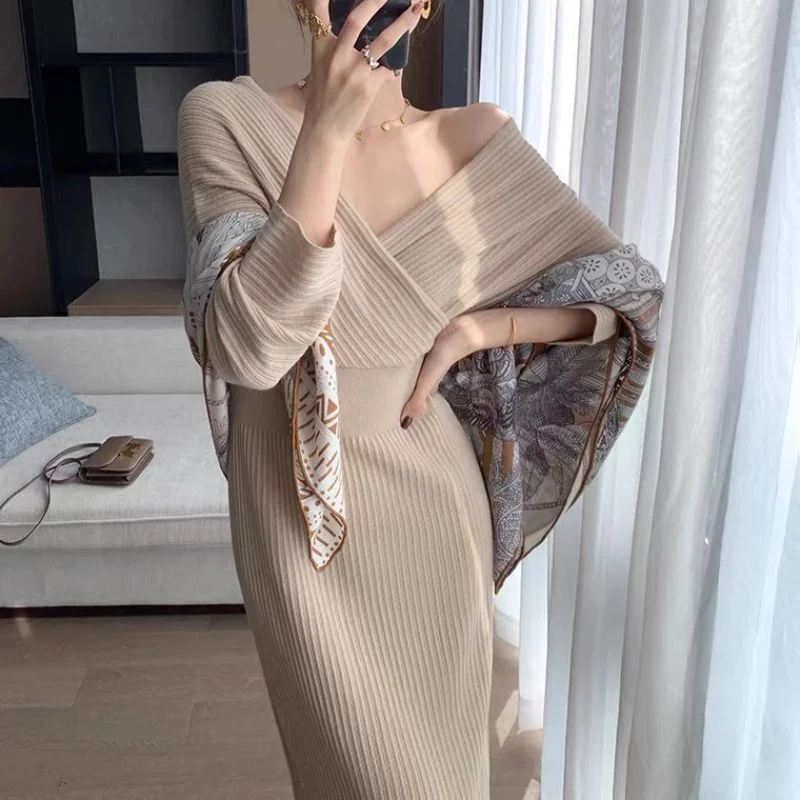 prom dresses French elegant sweater dress 2021 autumn and winter new fashion sexy double V-neck ribbed belly knitted dress women