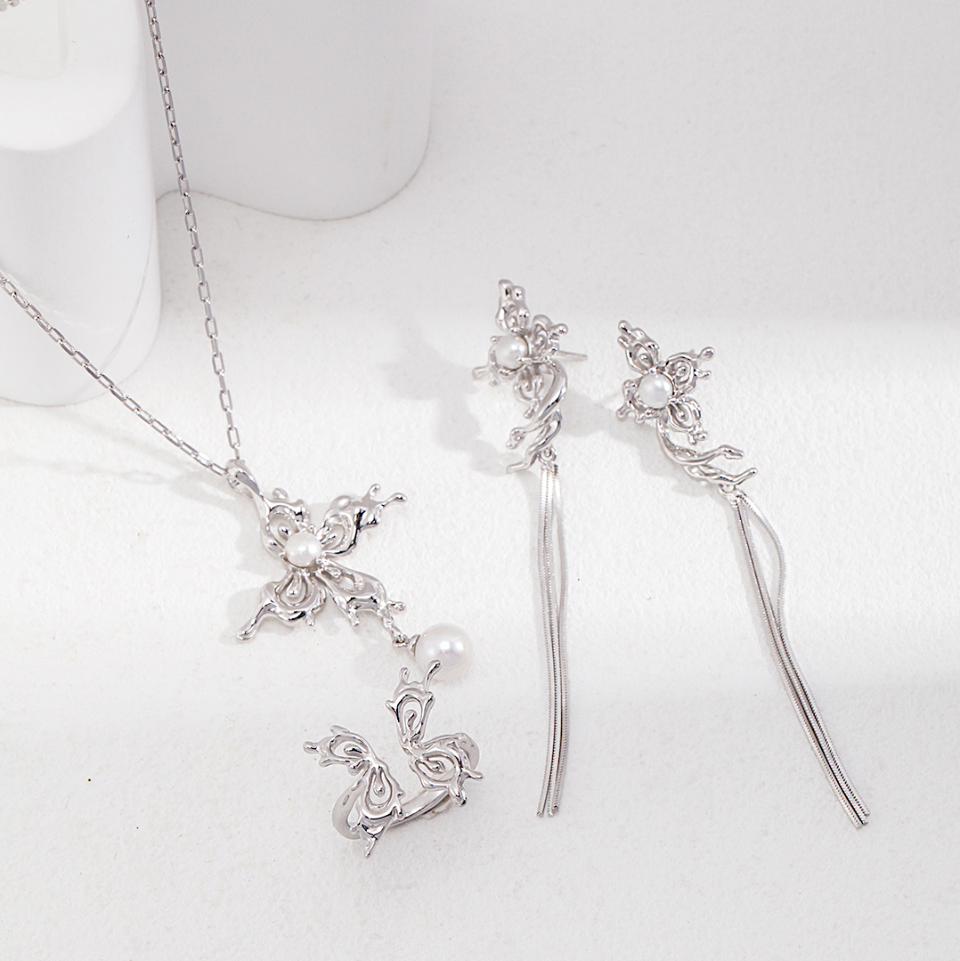 Vintage Butterfly Pearl Gold Plated Pendant Necklace