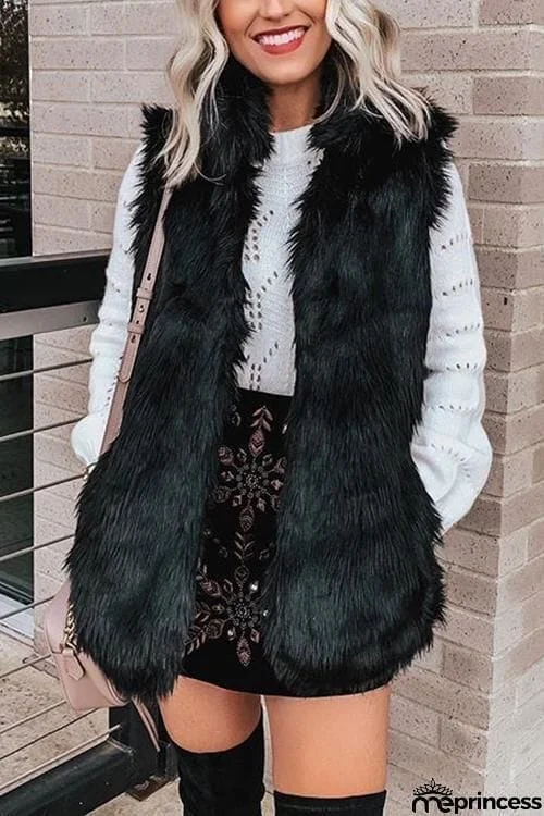 Pockets Sleeveless Faux Fur Vest