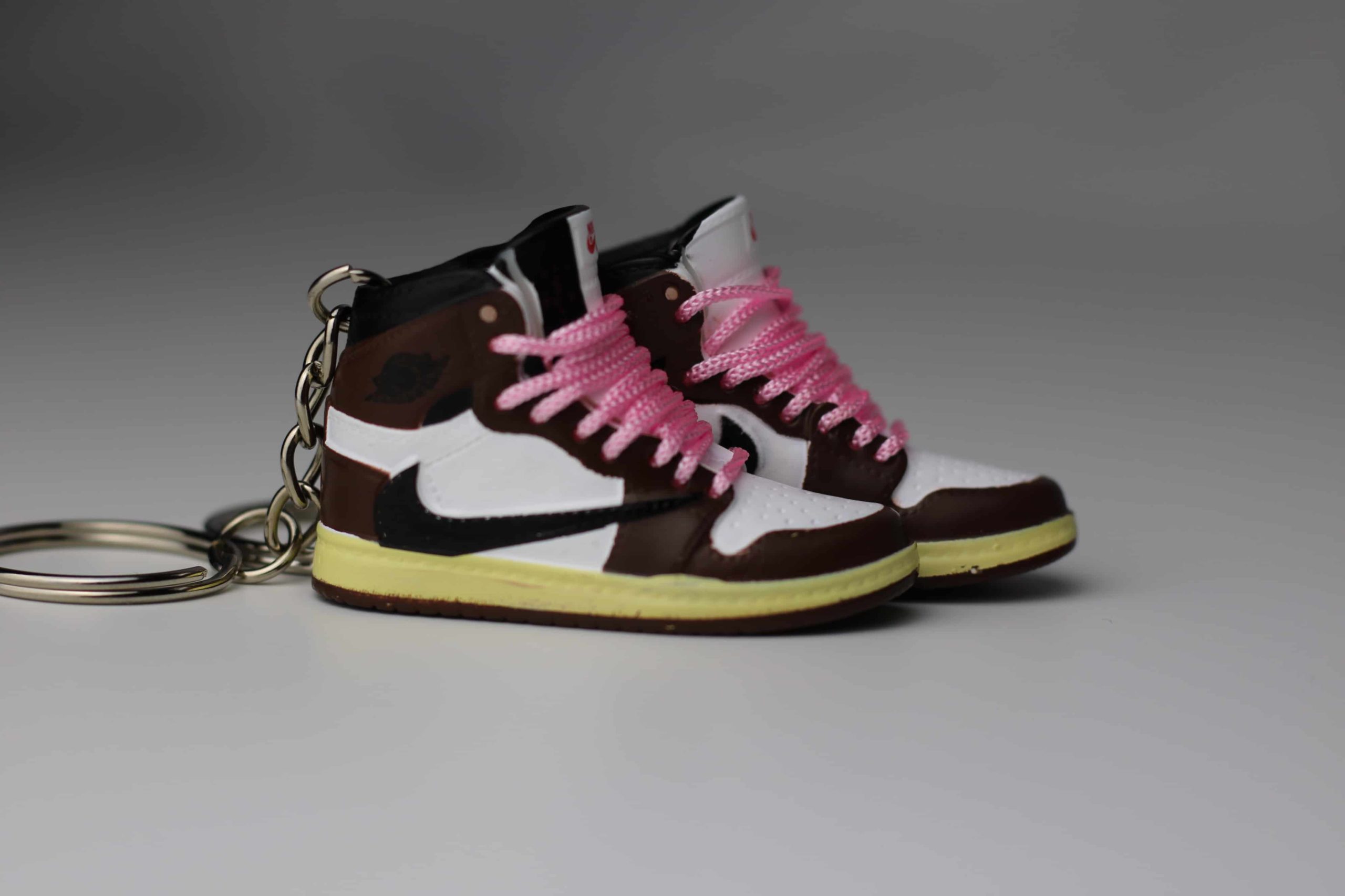 AJ 1 Dark Mocha - Sneakers 3D Keychain – VNDS Kicks