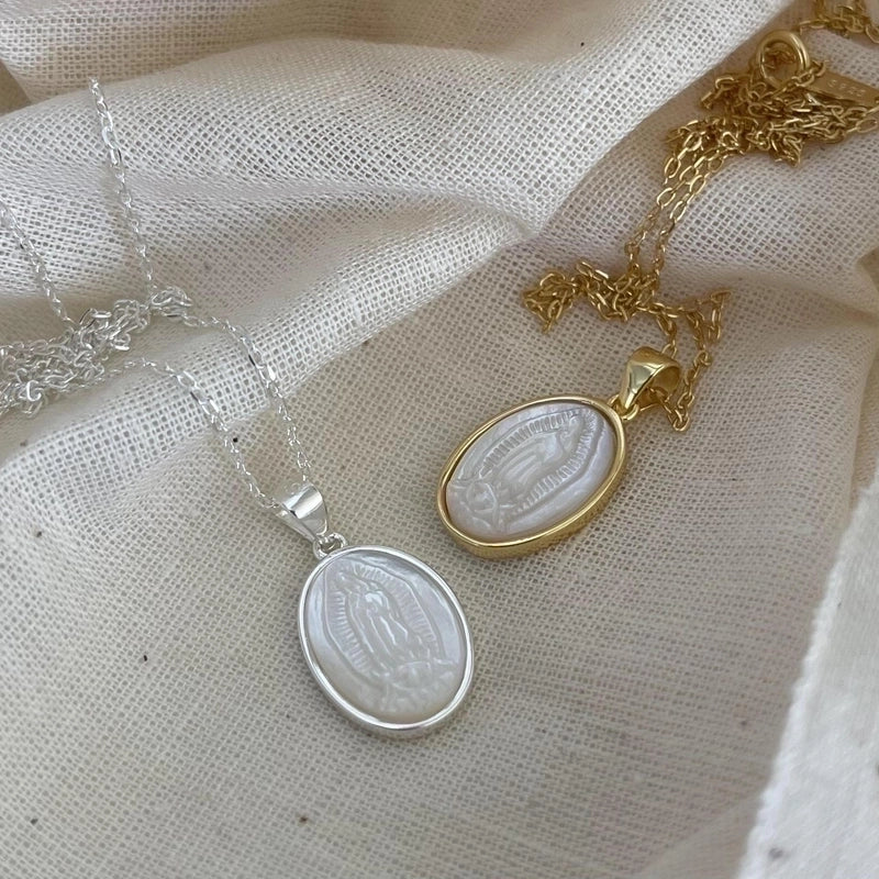 Ins Style Portrait Sterling Silver Shell Pendant Necklace