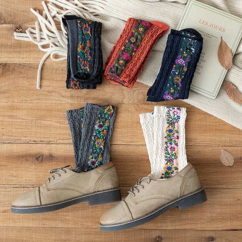 Embroidery Flower Socks Ethnic Style Women Socks Girls Female Sleeping Home Floor Bedroom Socks harajuku Casual Floral Sox 35-40