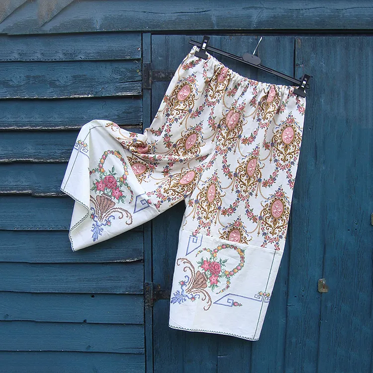 Baroque Vintage Remake Floral Embroidered Casual Pants