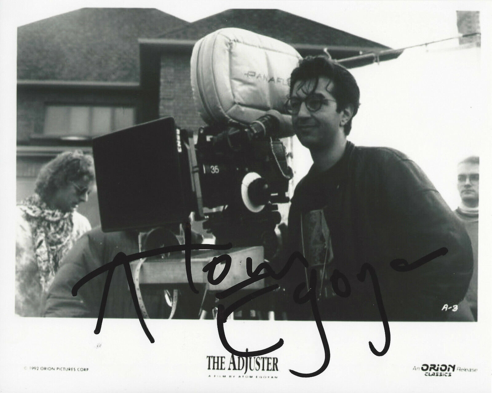 DIRECTOR ATOM EGOYAN SIGNED AUTHENTIC 'THE SWEET HEREAFTER' 8x10 Photo Poster painting B w/COA