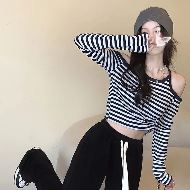 Woman Tshirts  Off Shoulder Tees Tops 2023 Shirts for Women O-neck Long Sleeve Fashion Striped Korean T-shirt