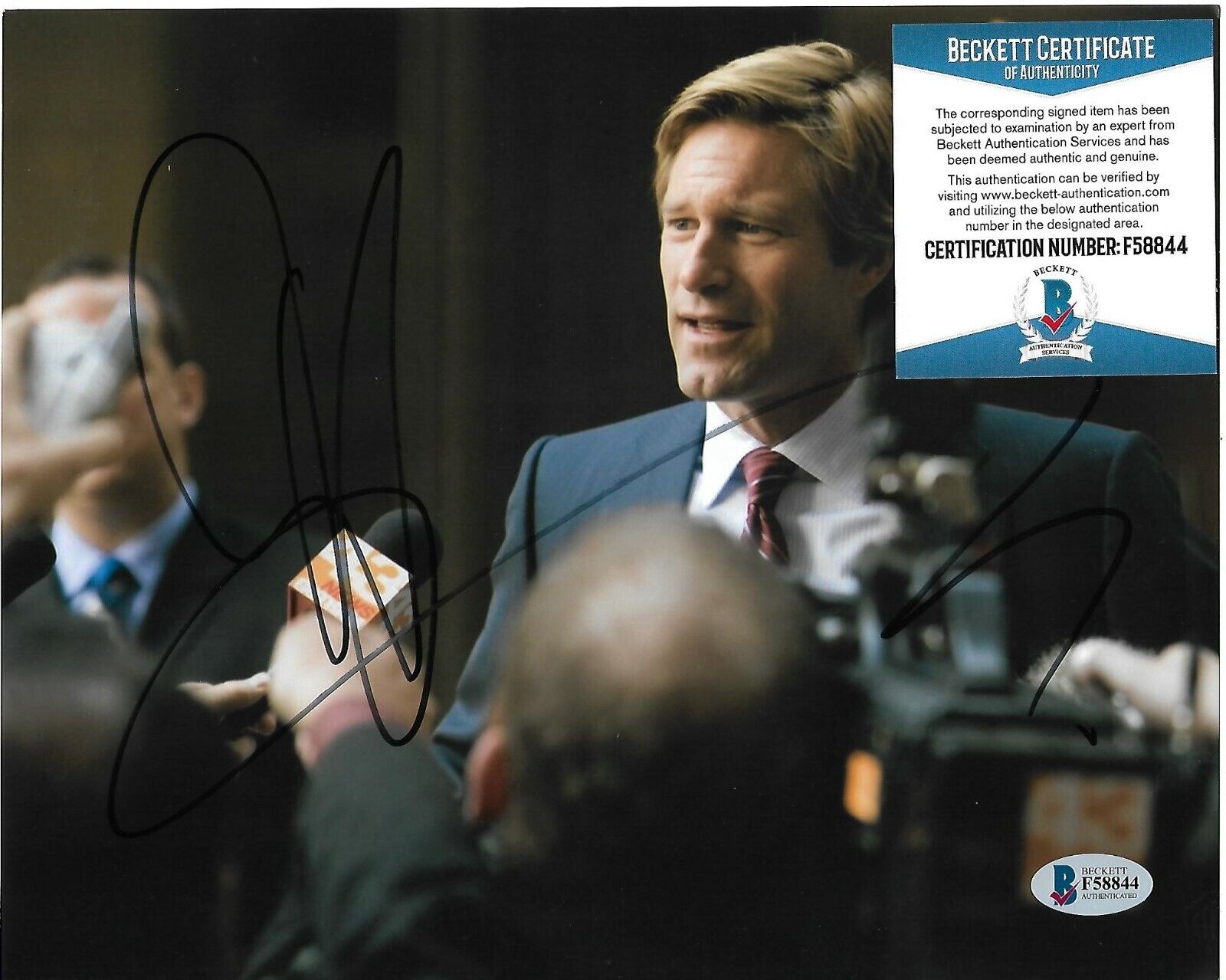 Aaron Eckhart Signed 8x10 THE DARK KNIGHT Batman Photo Poster painting Beckett BAS COA 'Harvey'