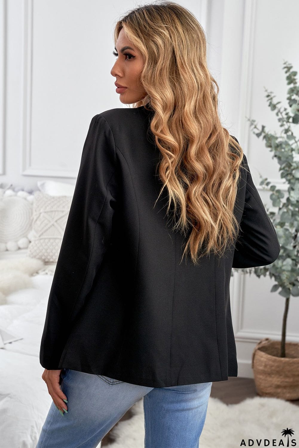 Women's Elegant Black Lapel Collar Button Pocket Office Blazer