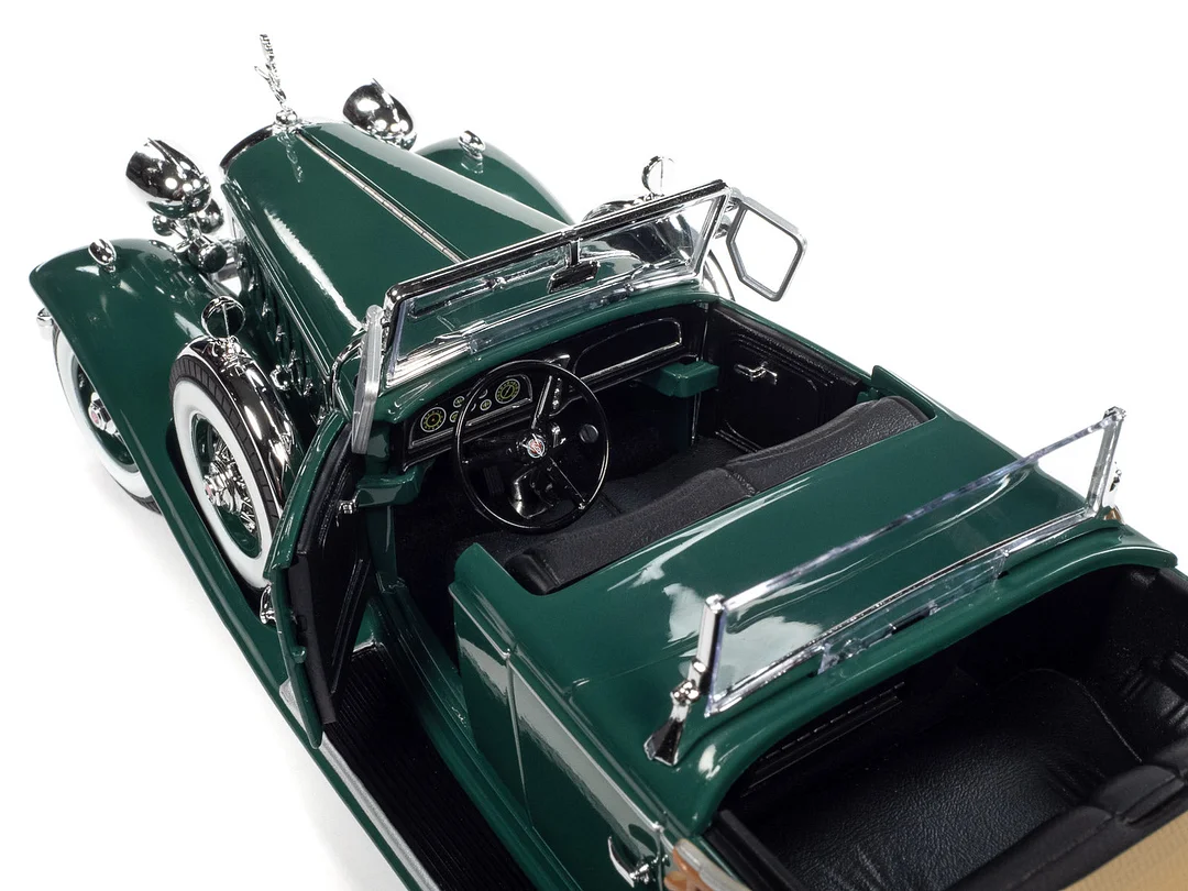1932 V16 Phaeton 1:18 Scale