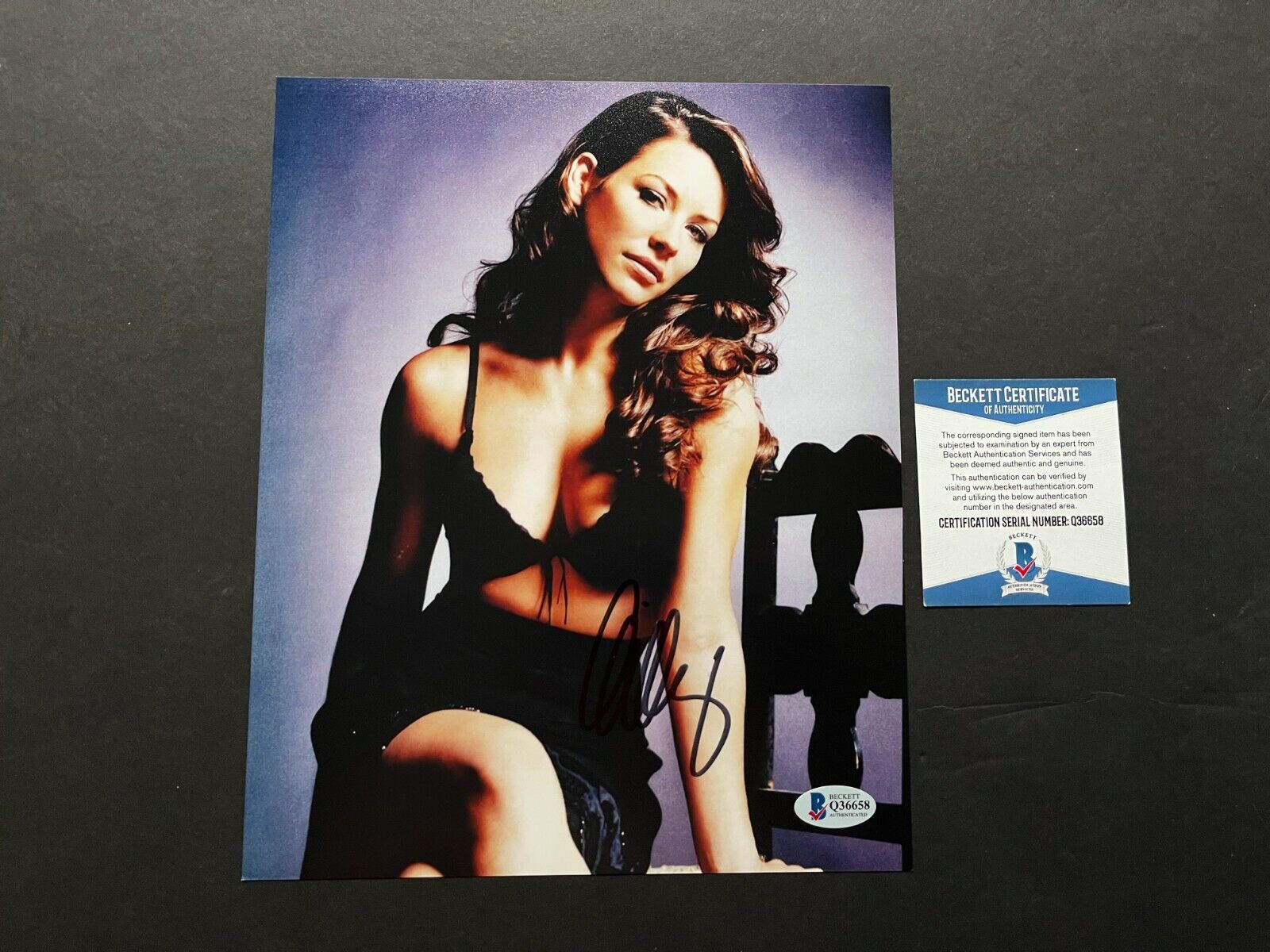 Evangeline Lilly Hot! signed autographed Sexy LOST 8x10 Photo Poster painting Beckett BAS Coa