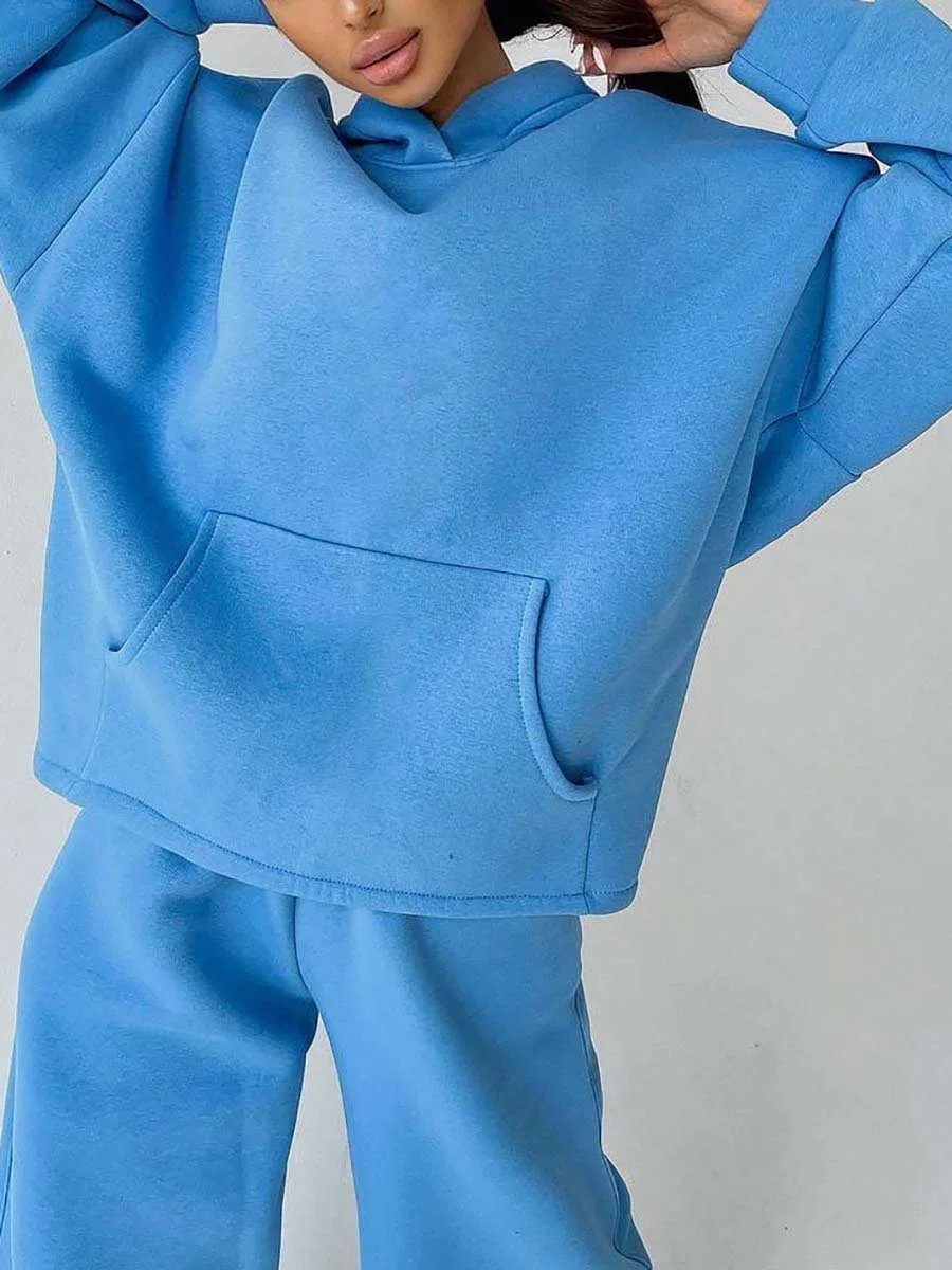 Two-piece suit of solid color hoodie with pockets and sweatpants