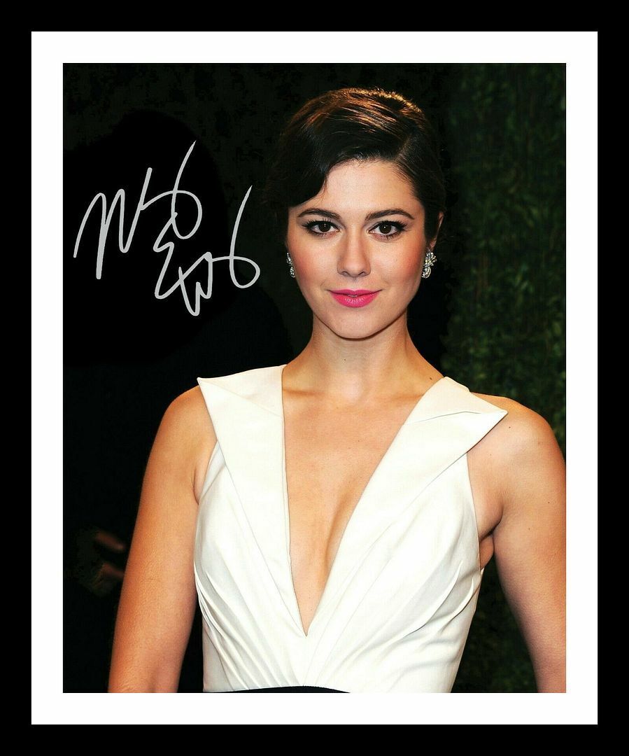 Mary Elizabeth Winstead Autograph Signed & Framed Photo Poster painting