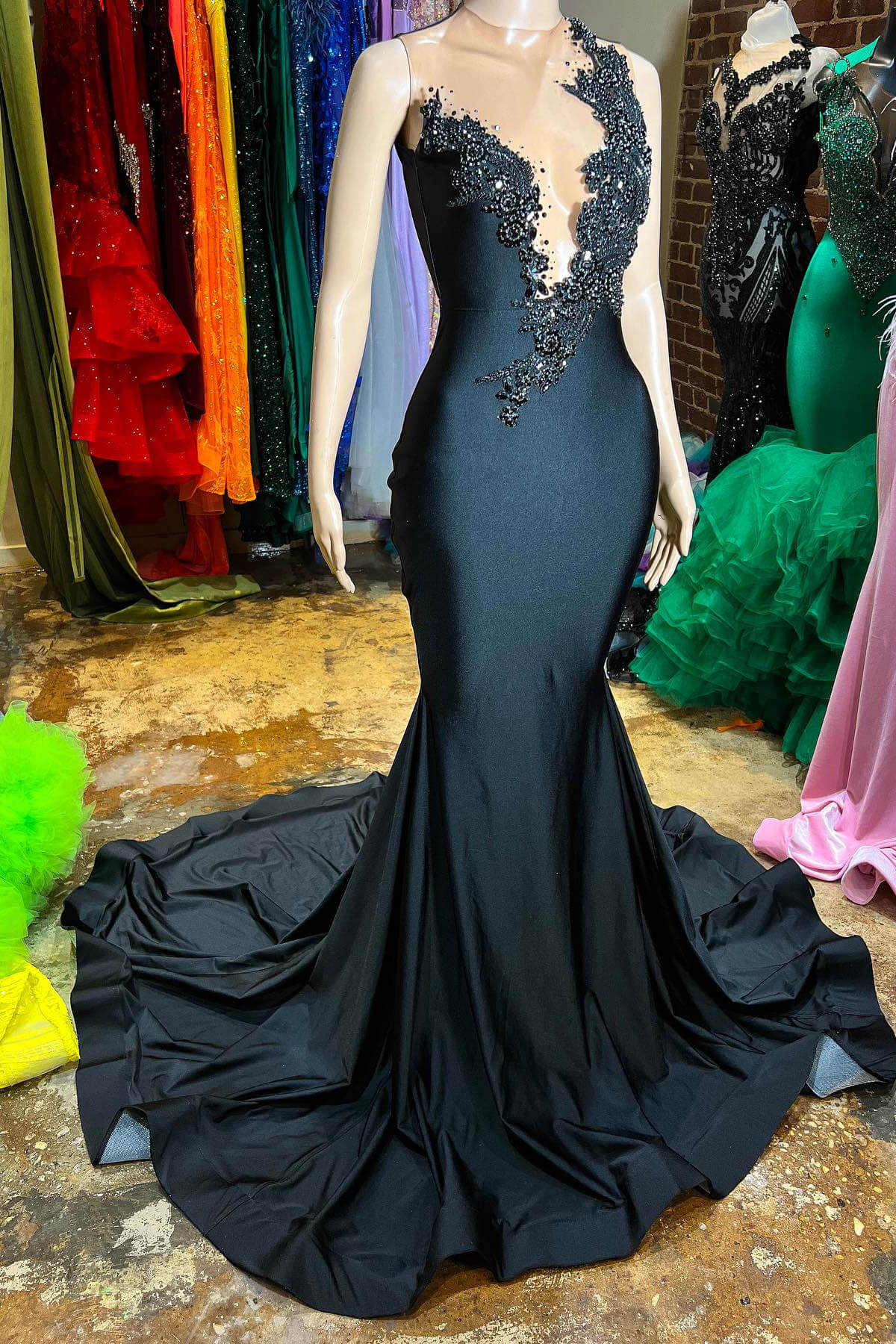 Glamorous Black Scoop Sleeveless Mermaid Formal Dresses With Beadings Online - lulusllly