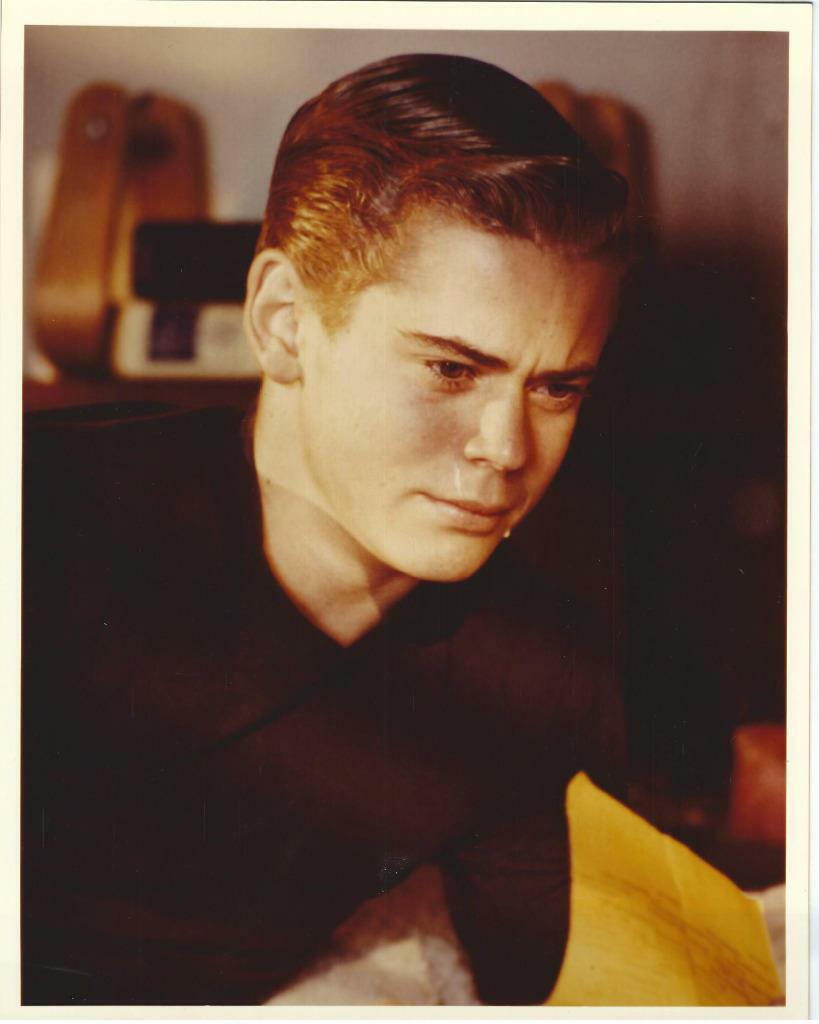 C. Thomas Howell 8x10 Picture Simply Stunning Photo Poster painting Gorgeous Celebrity #100