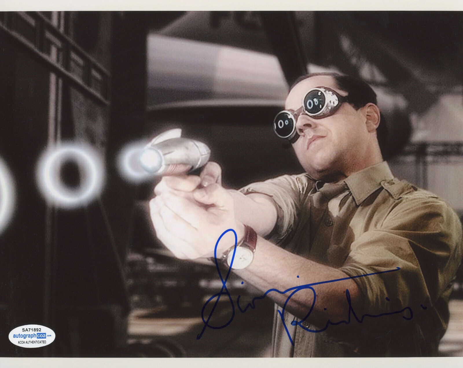 GIOVANNI RIBISI SIGNED SKY CAPTAIN AND THE WORLD OF TOMORROW 8x10 Photo Poster painting ACOA COA