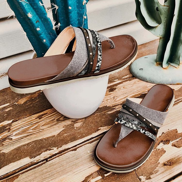 Retro Snake Patterns Rivet Toe Canvas Flat Slippers
