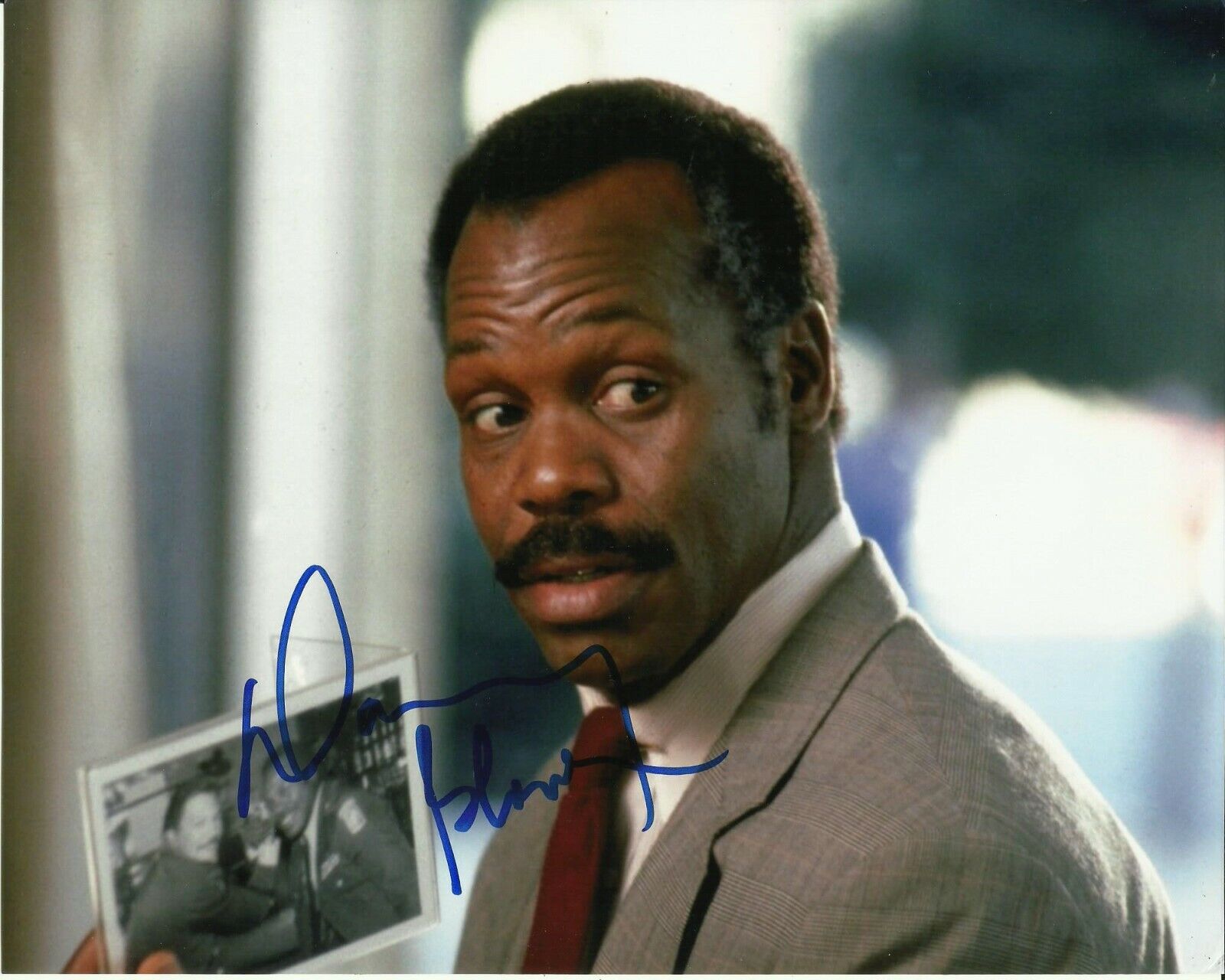 DANNY GLOVER SIGNED LETHAL WEAPON Photo Poster painting UACC REG 242 FILM AUTOGRAPHS (1)