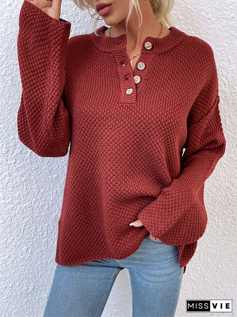 Casual Solid Color Sweater with Round Neck and Buttons