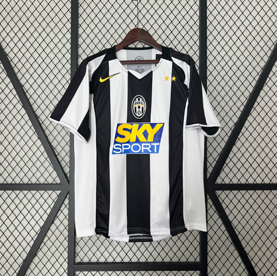 Retro Juventus 04/05 Home Football Shirt Thai Quality