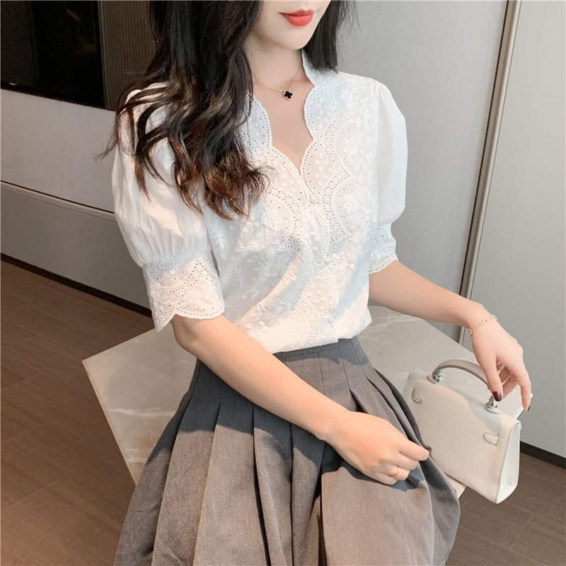 Casual White Tops Embroidery Lace Spring Femme Shirt Girls Blouse Women Short Sleeve Linen Cotton Plus Size Women Blouses 13102