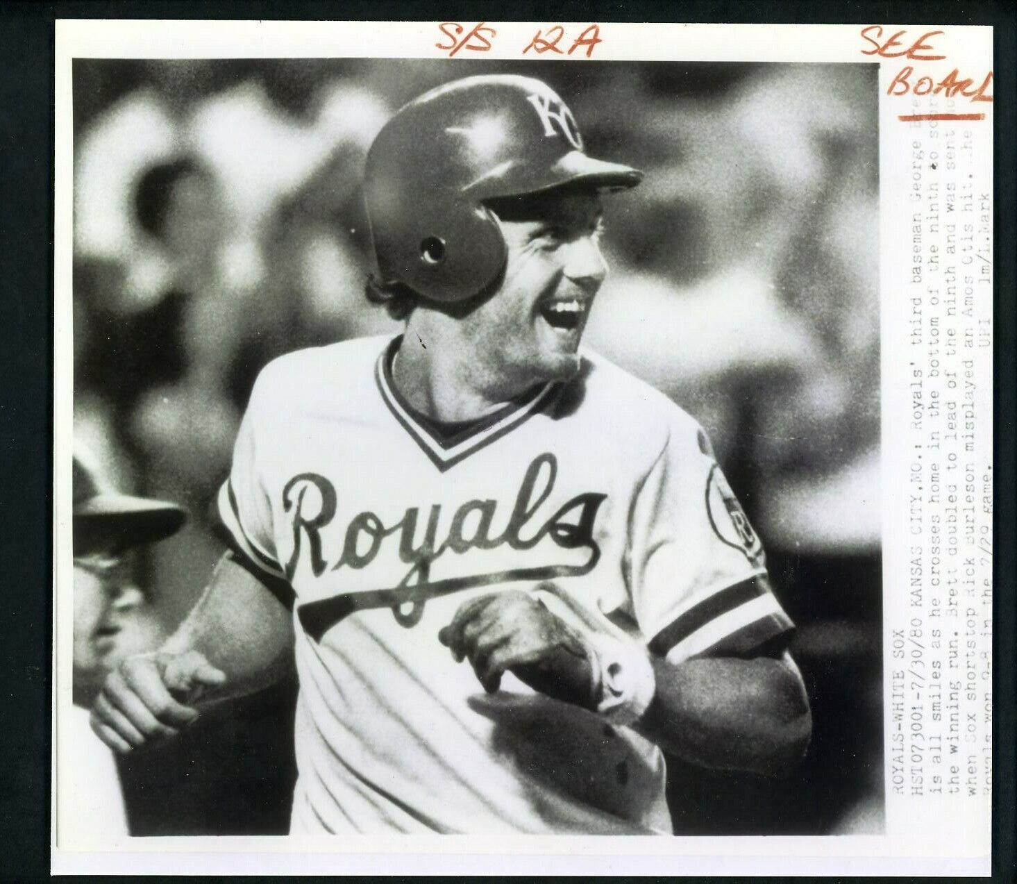 George Brett scores winning run 1980 Type IV Press Photo Poster painting Kansas City Royals