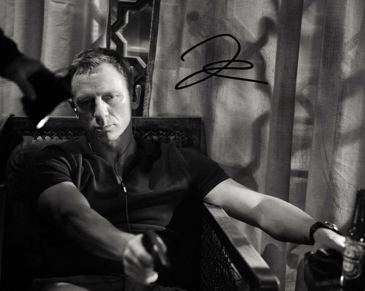 Daniel Craig Spectre Bond SIGNED AUTOGARPHED 10 X 8