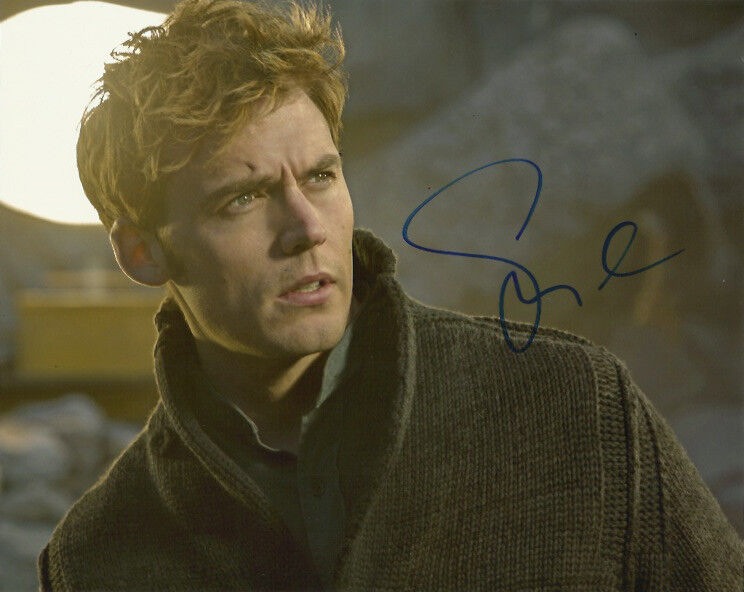 Sam Claflin Autographed Signed 8x10 Photo Poster painting COA C