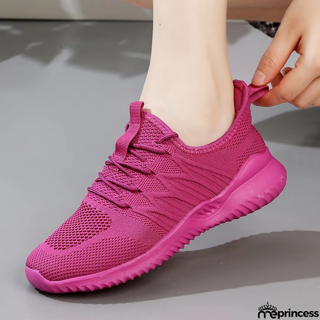 Feminine and fresh summer piece