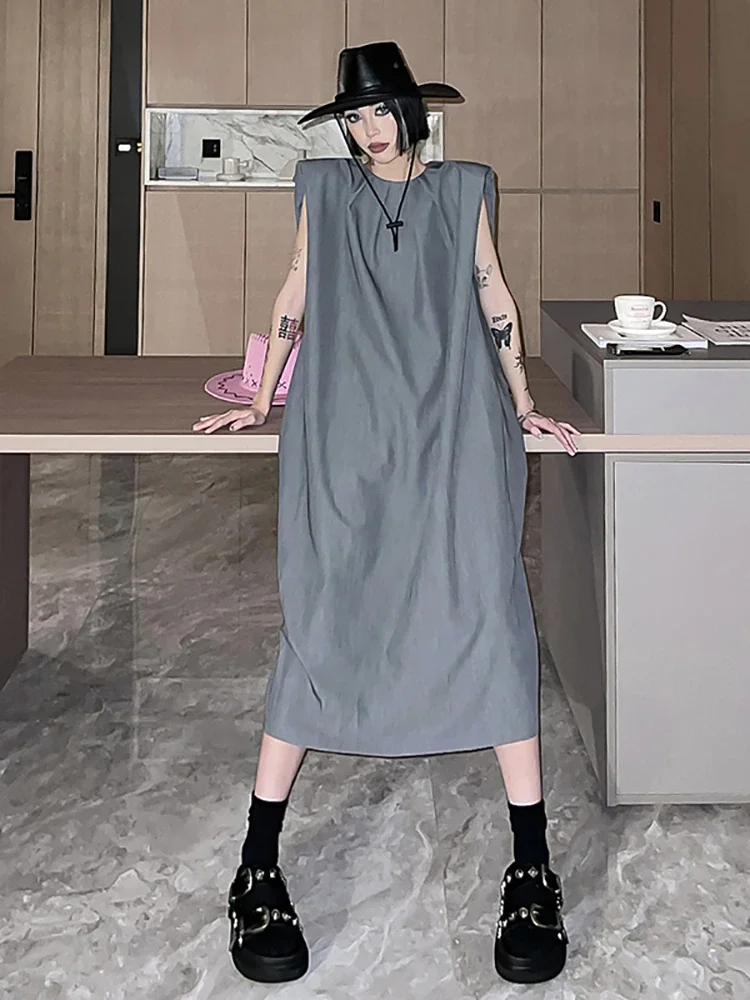 Urban Loose Solid Color Folds O-neck Back Slit Hem Sleeveless Dress      