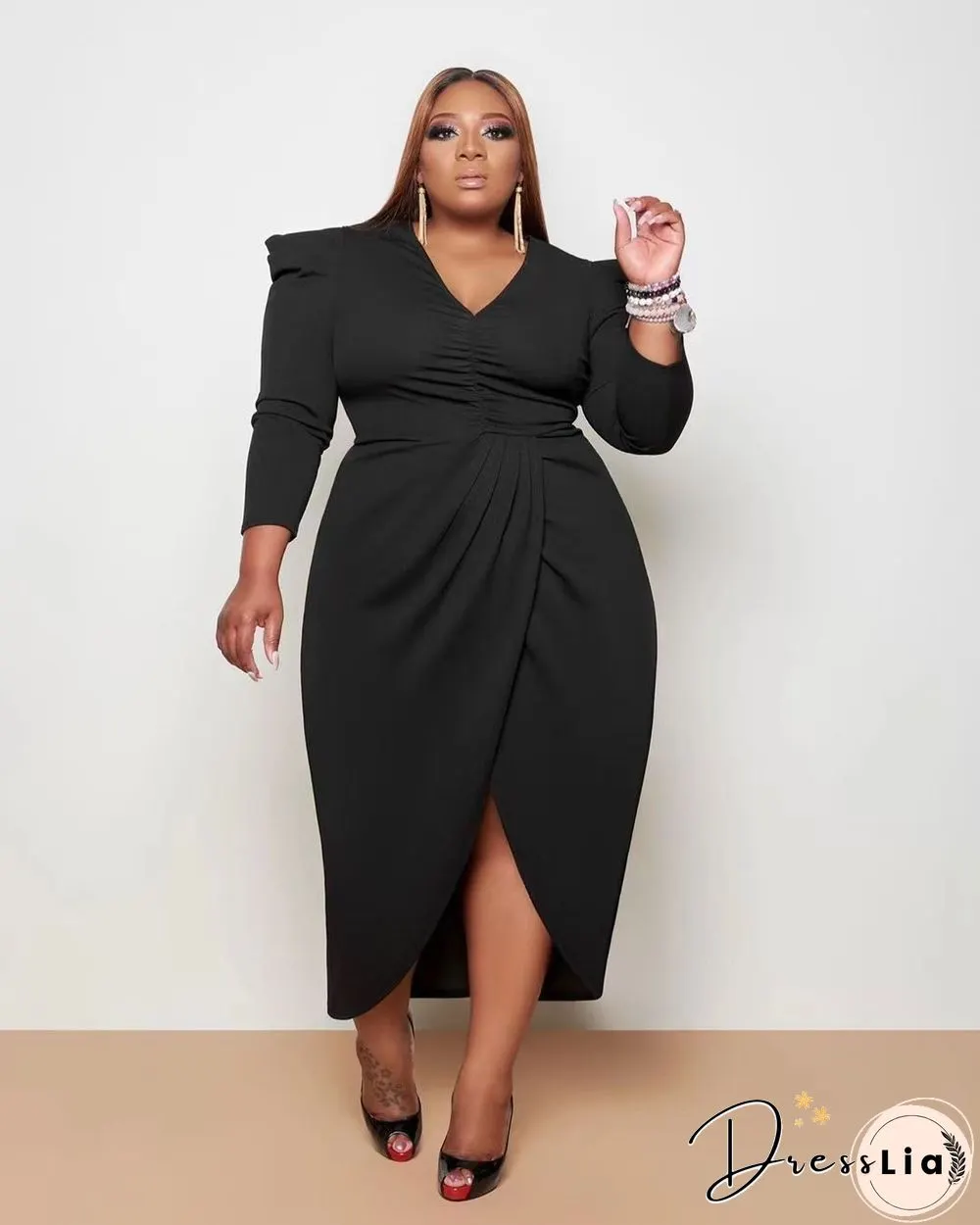 Plus Size V-neck Folds Maxi Dresses