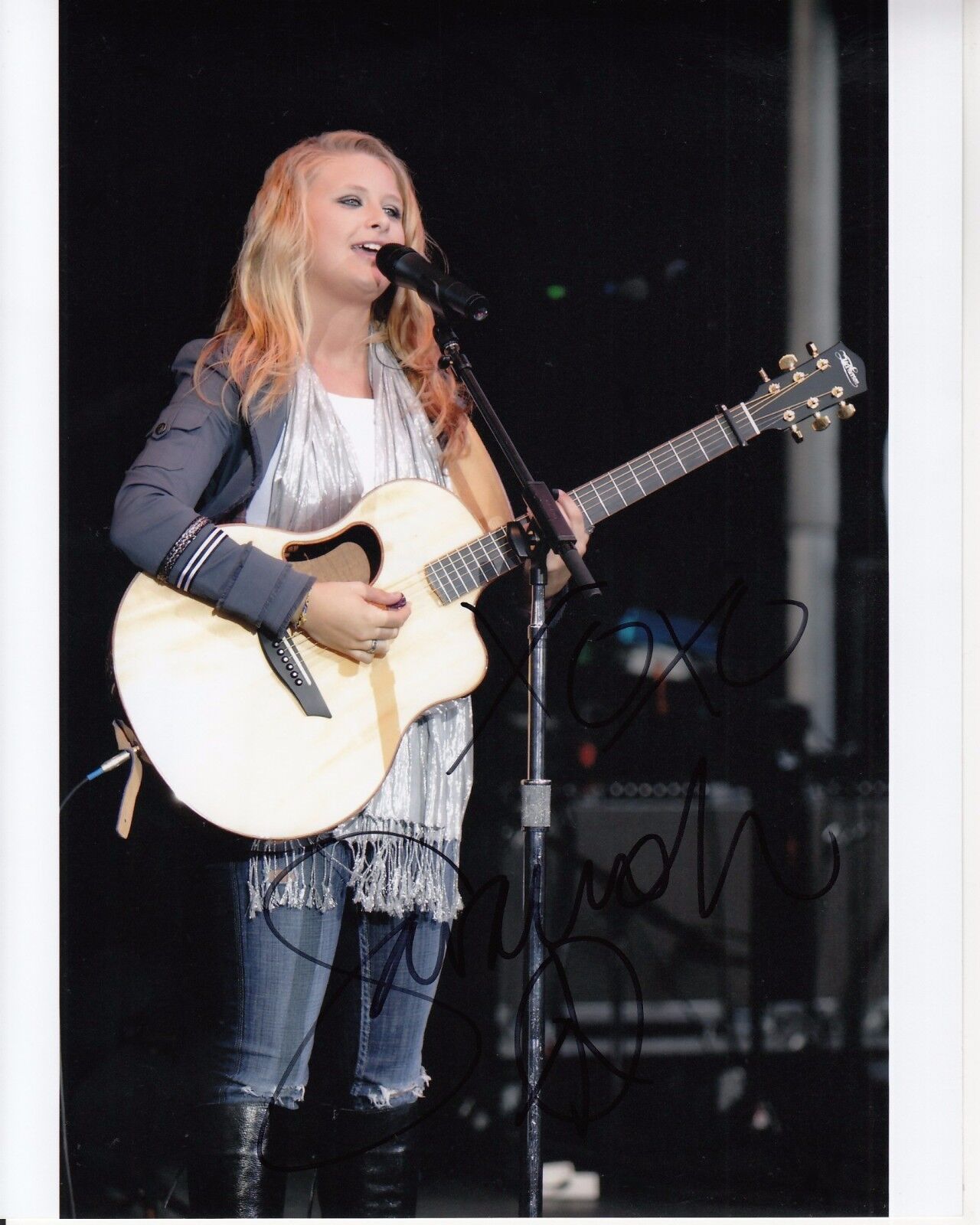 SAVANNAH OUTEN hand-signed ONSTAGE CONCERT 8x10 uacc rd coa DISNEY UNDER STARS