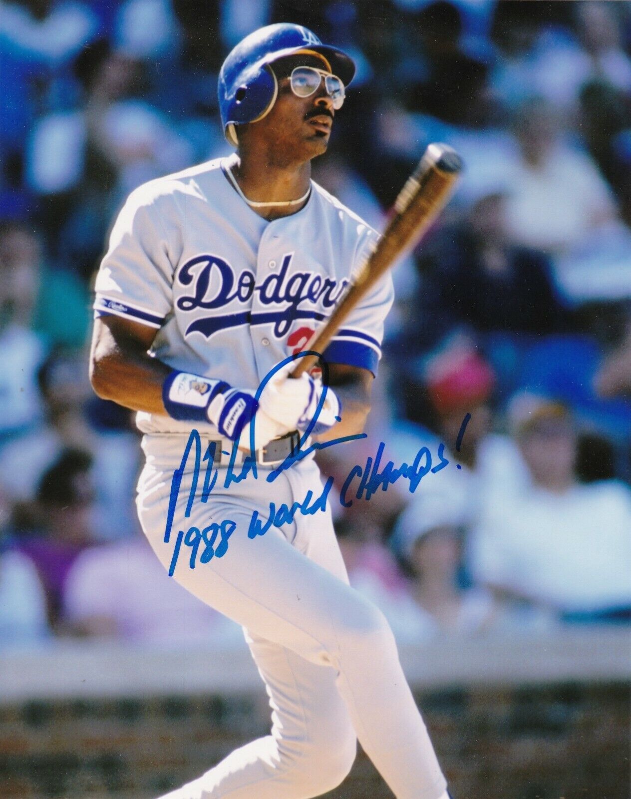 MIKE DAVIS LOS ANGELES DODGERS 1988 WORLD CHAMPS ACTION SIGNED 8x10