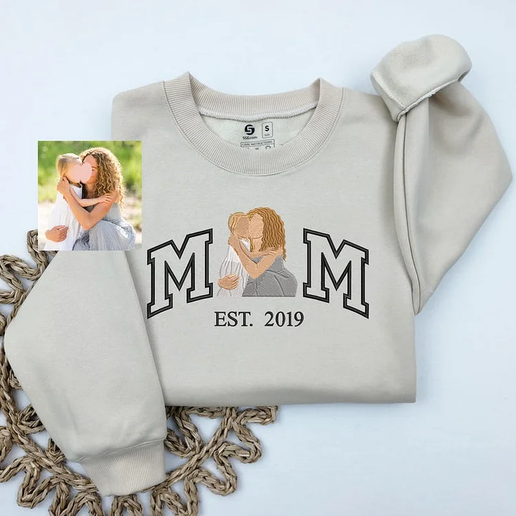 Custom Embroidered Sweatshirt Hoodie Mama and Kids Portrait with Photo - Mother's Day Gifts