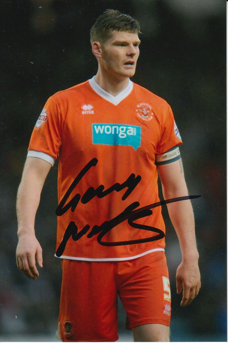 BLACKPOOL HAND SIGNED GARY MACKENZIE 6X4 Photo Poster painting.