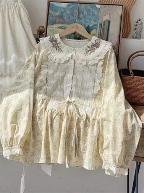 Women's Lace Scoop Neck Long Sleeved Top