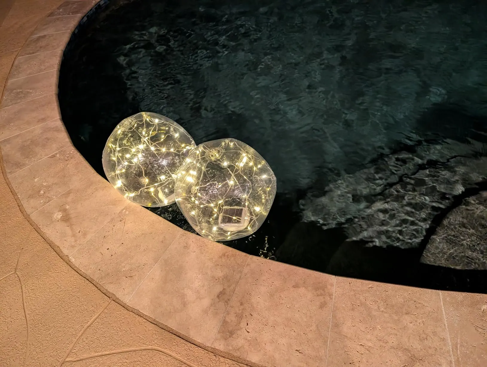 Pretty Solar Floating Plastic Orbs