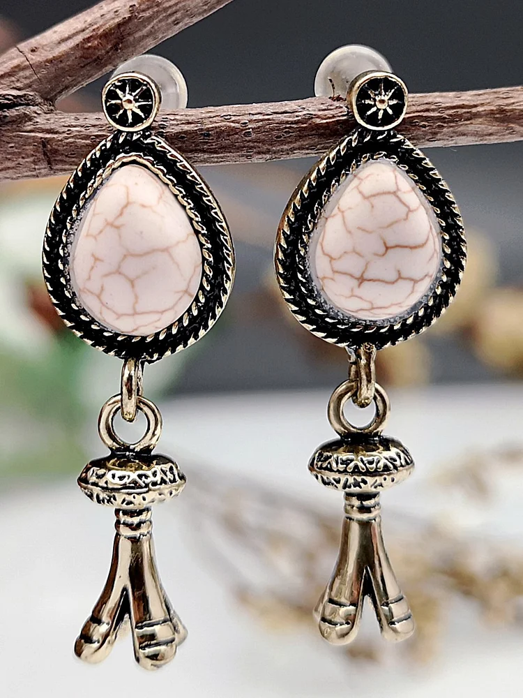 Vintage Chime Horn Flower Alloy Earrings