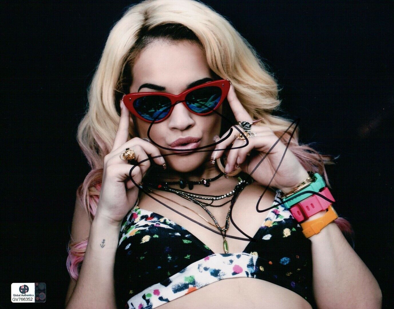 Rita Ora Hand Signed Autographed 8x10 Photo Poster paintinggraph Sexy Gorgeous GA 766352