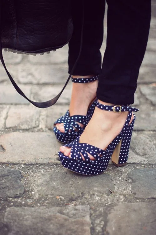 Navy and White Polka Dots Ankle Strap Chunky Heels Sandals Vdcoo