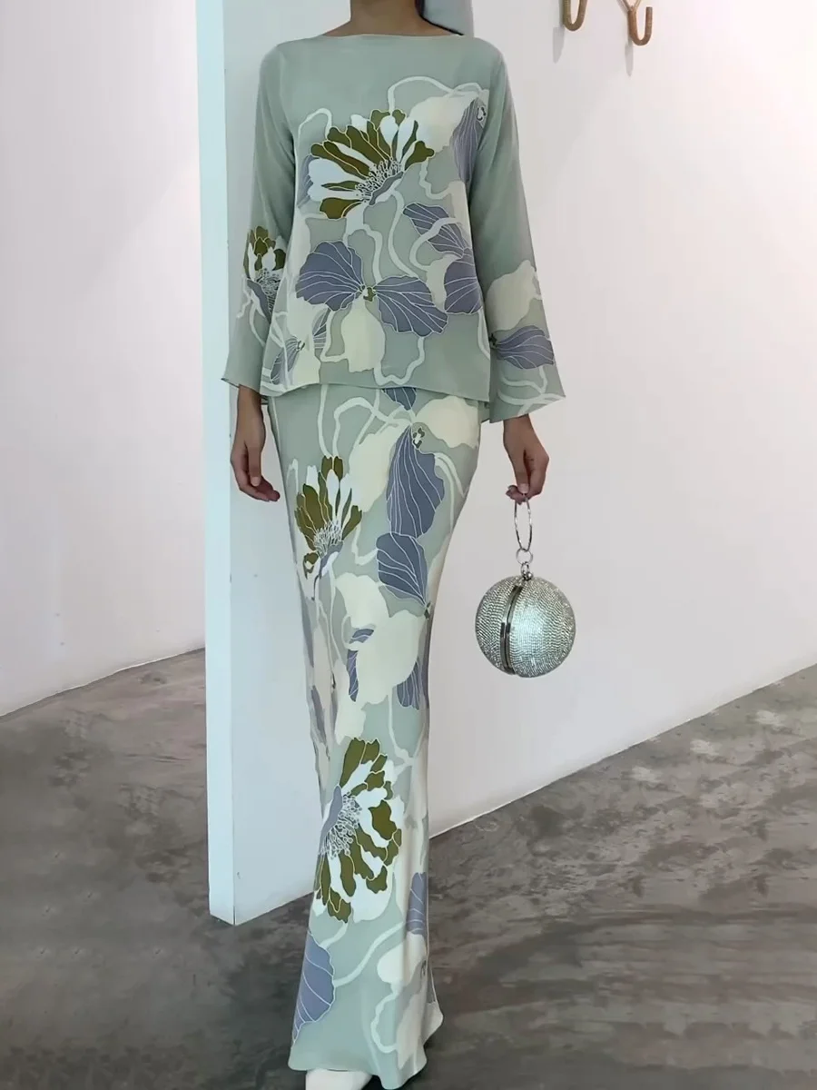 Women's Flowers Abstract Print Top Simple Skirt Green Set