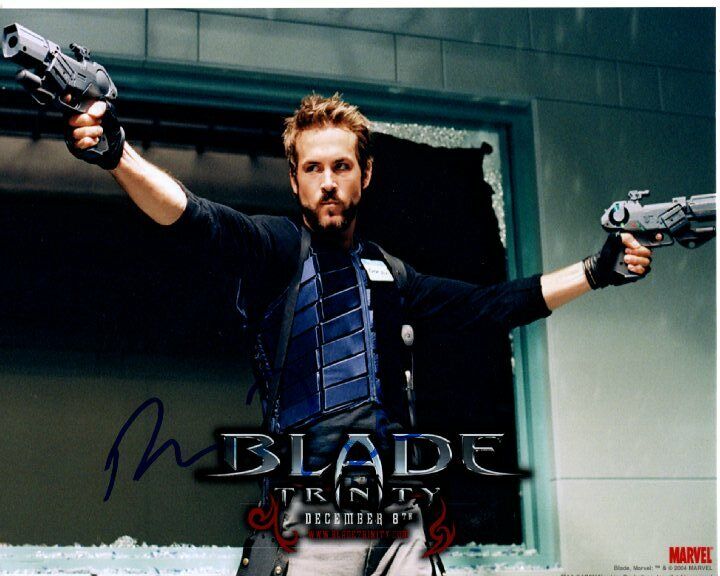 RYAN REYNOLDS signed autographed BLADE TRINITY HANNIBAL KING Photo Poster painting