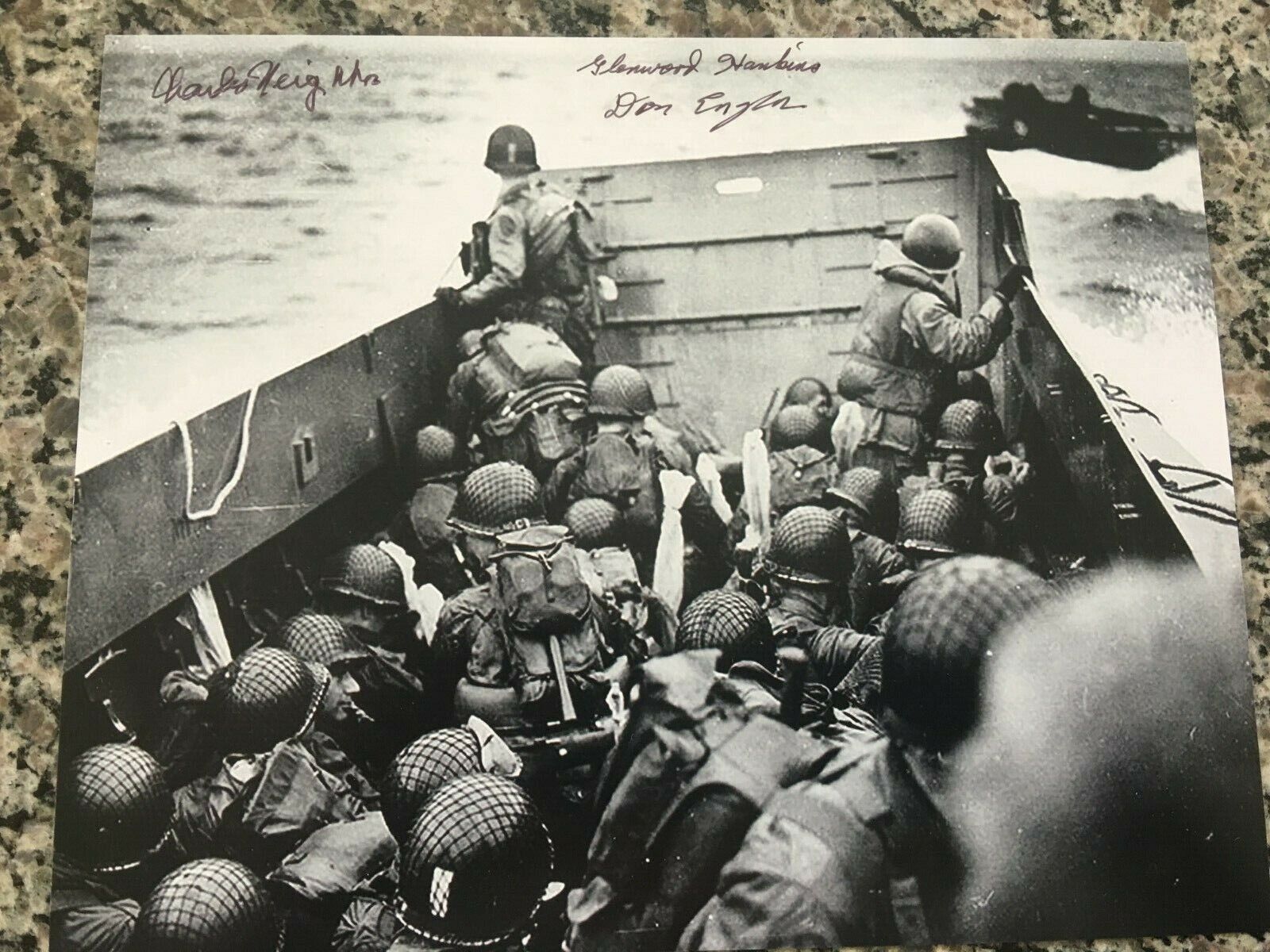 D-DAYJUNE 6,1944 OMAHA BEACH LANDING 3 D-DAY VETERANS RARE MULTI SIGNED Photo Poster painting