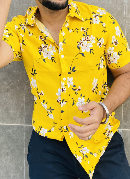 Slim-fit Floral Print Short-sleeved Shirt