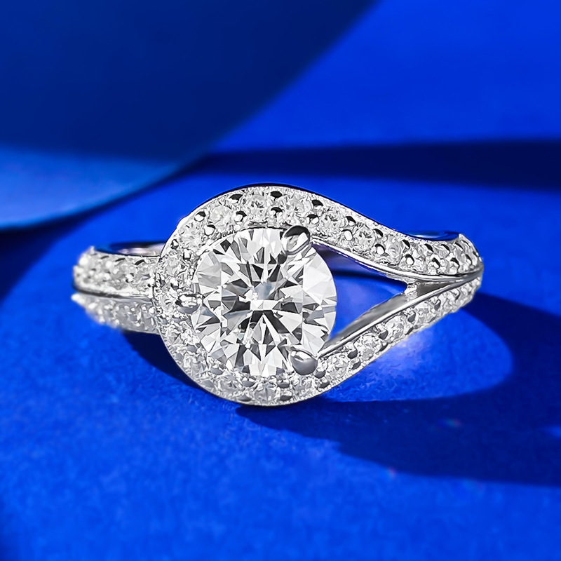MIKAMU Jewelry Exquisite 1 Carat Round Diamond Ring - 6.5mm Circular Design in S925 Silver, Fashionable Teardrop Shape with Intricate Micro-Pavé Diamond Setting, Perfect Daily Gift Ring for Women