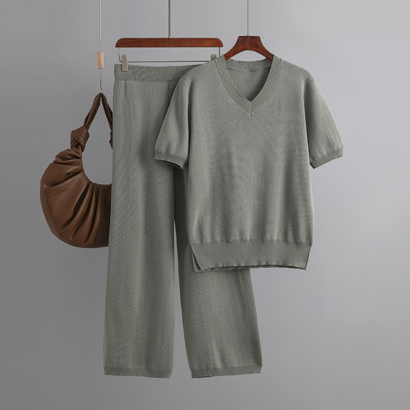 Rotimia V-neck loose slit sweater straight-leg trousers two-piece set